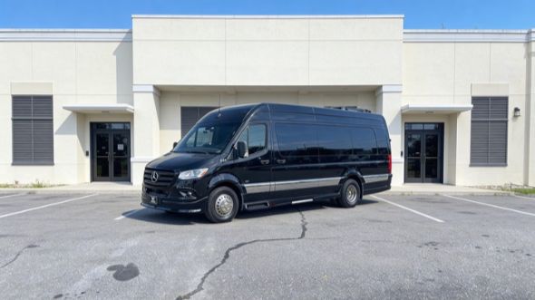 15 passenger sprinter van louisville
